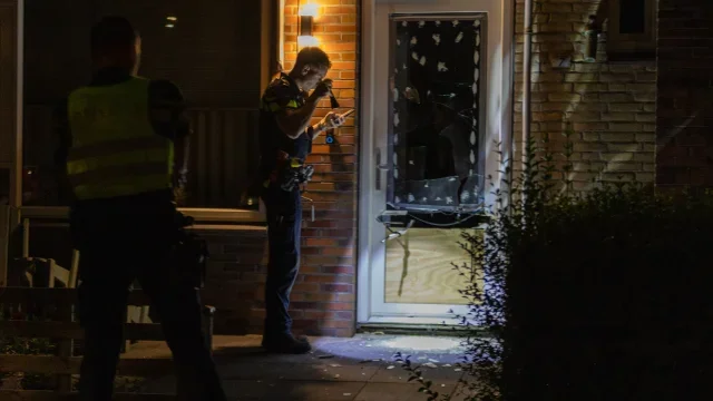Woning opnieuw doelwit van forse explosie; woonwijk opgeschrikt door enorme knal In Assen foto 2