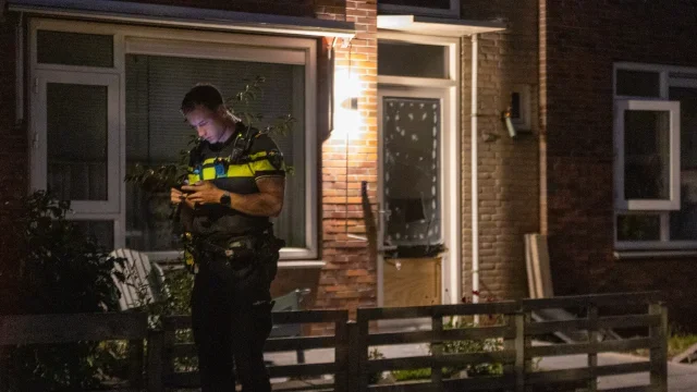 Woning opnieuw doelwit van forse explosie; woonwijk opgeschrikt door enorme knal In Assen foto 3