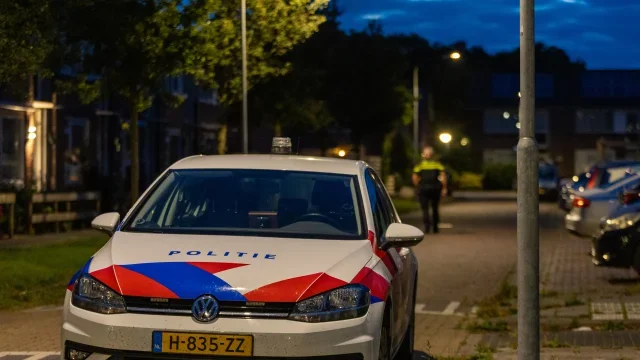 Woning opnieuw doelwit van forse explosie; woonwijk opgeschrikt door enorme knal In Assen foto 7