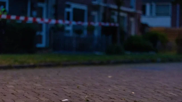 Woning opnieuw doelwit van forse explosie; woonwijk opgeschrikt door enorme knal In Assen foto 11