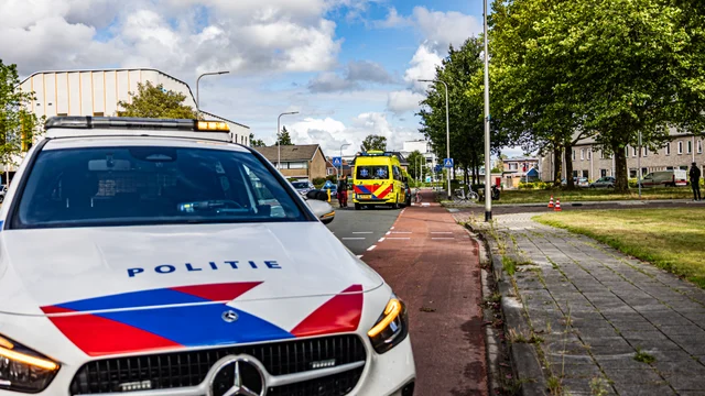 Aanrijding tussen auto en scootmobiel in Assen foto 3