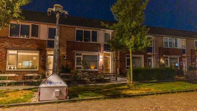 Voor derde keer in korte tijd explosie bij woning aan Entingestraat in Assen foto 5