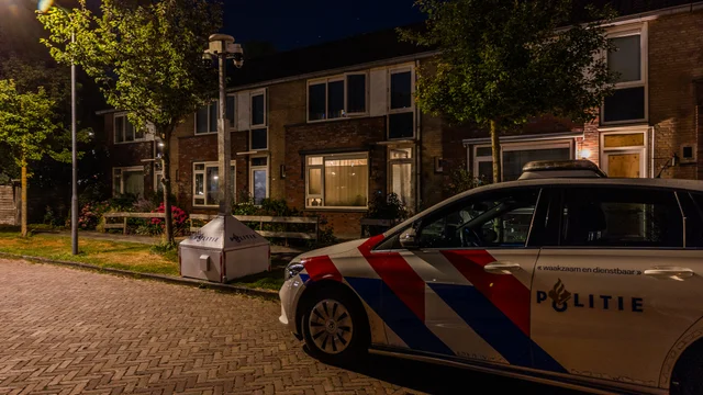 Voor derde keer in korte tijd explosie bij woning aan Entingestraat in Assen foto 7
